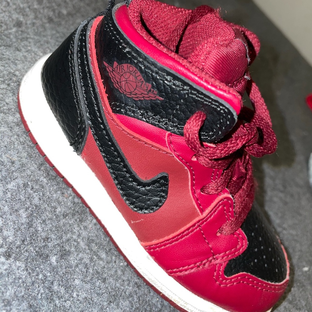 Worn like 2 times